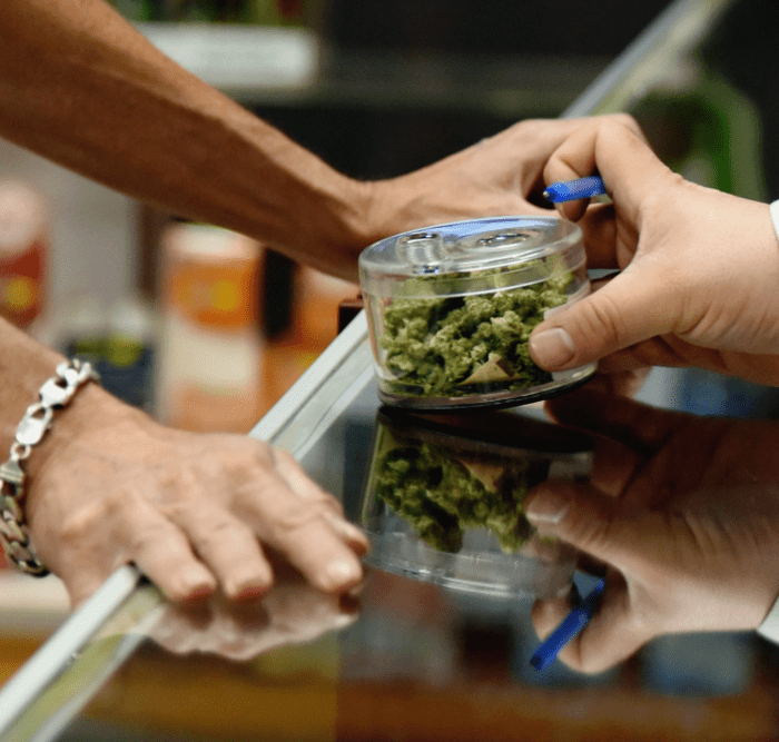 Budtenders help marijuana consumers to select products